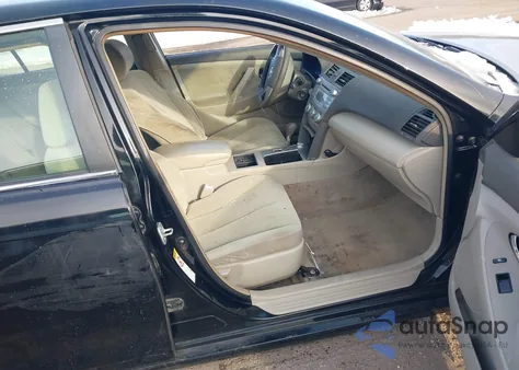 2007 Toyota Camry Le V6 z USA, uszkodzony, nr VIN JTNBK46K573005170